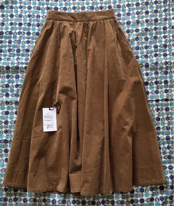 LE GLAZIK 루그라직 코듀로이 스커트 카멜