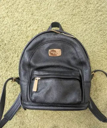 MICHAEL KORS 블랙 가죽 백팩