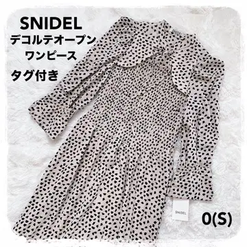 미사용 택 포함 snidel 데콜테 오픈 도트 프린트 원피스 스나이델