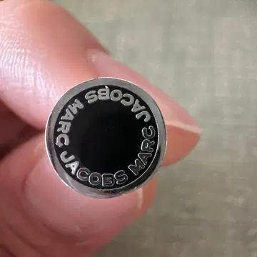 MARC JACOBS 귀걸이 ( 한쪽 귀 )