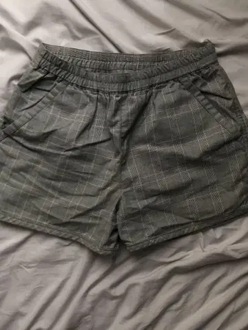 A.P.C. 체크 무늬 숏팬츠 36