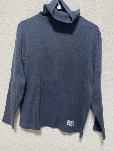 blues dress 그레이 터틀넥 긴팔 티셔츠
