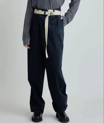MAISON EUREKA VINTAGE REWORK CHINOS 네이비