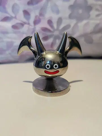 [ 드래곤 퀘스트 ] 메탈 드래곤 슬라임 피규어 페이퍼 웨이트