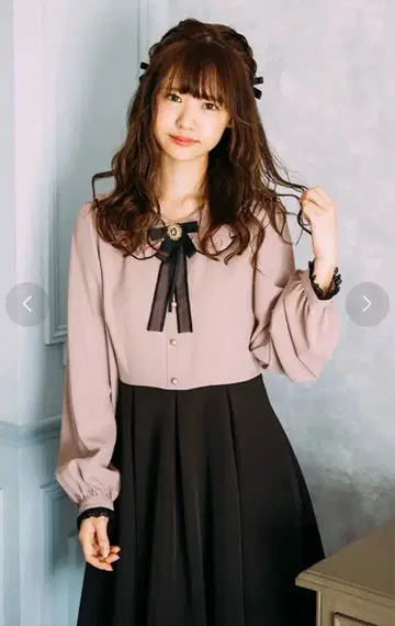 ROJITA 배색 비쥬 리본 브로치 원피스