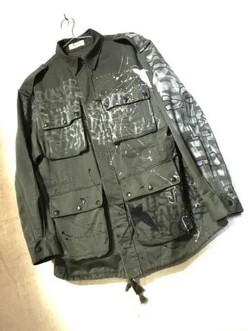 연말연시 특가! faith connexion 페인트 밀리터리 자켓