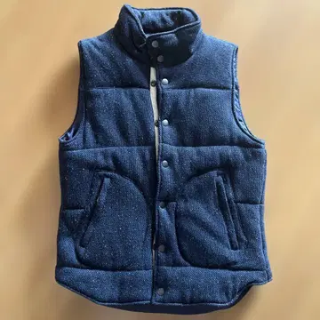BEAMS 네이비 다운 베스트 S