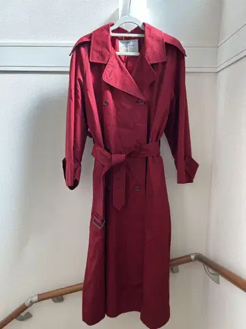 Aquascutum 빨간색 트렌치코트