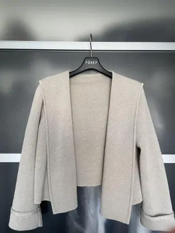 FOXEY 베이지 가디건 숏 후디 7부 소매 후드티 린넨