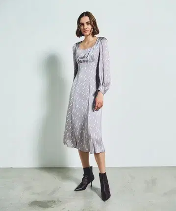 새상품 그레이스 콘티넨탈 원피스