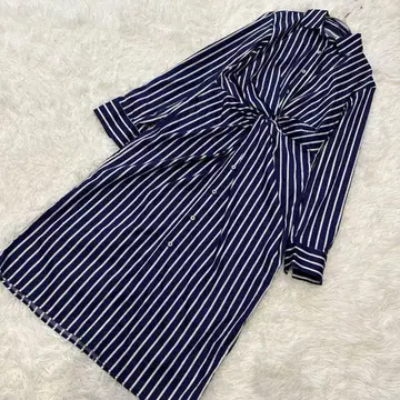 ZARA 네이비와 화이트 스트라이프 셔츠 원피스
