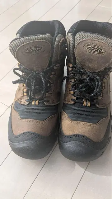 26.5cm KEEN 트레킹 슈즈