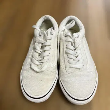 VANS 화이트 캔버스 스니커즈