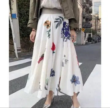 AMANDA CIRCULAR SKIRT