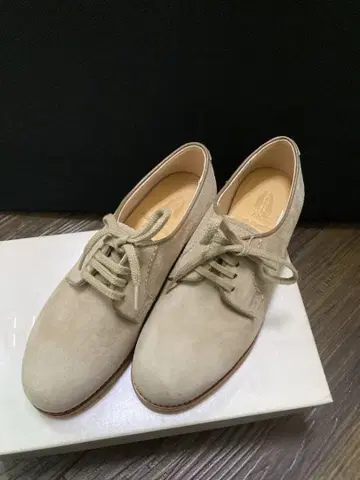 허시파피 작은 사이즈 베이지 스웨이드 레이스업 21.5cm