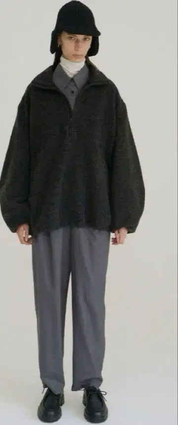 CLANE SLIVER HALF ZIP TOPS 다크 그레이 프리 사이즈