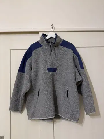 HELLY HANSEN 플리스