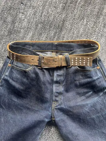 EDWIN 스터드 장식 브라운 빈티지 벨트