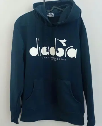 diadora 네이비 후드 부착 후드티