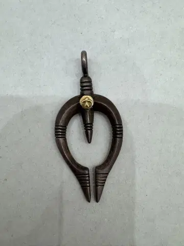 고로즈 메탈 장식 나죠네 목걸이 탑 실버