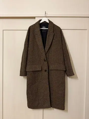 ZARA 체크 무늬 롱 코트