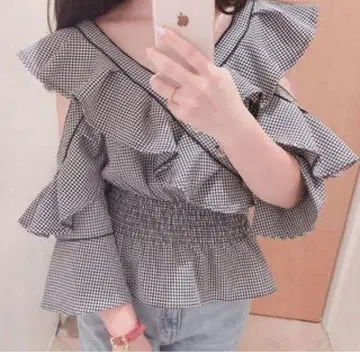 스나이델 snidel 오픈 숄더 프릴 블라우스