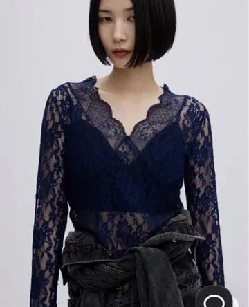 AMERI COMBINATION LACE TOP 네이비 F 새상품