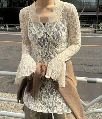 AMERI COMBINATION LACE TOP 아이보리 F 새상품