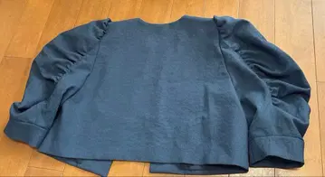 오쿠사 나오코 씨 아 마크 볼륨 슬리브 숏 자켓