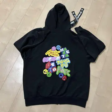 AMPTAKxCOLORS 후드티