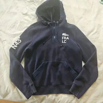 Lacoste 네이비 후드 부착 후드티