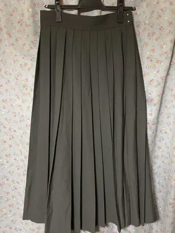 uncrave 플리츠 스커트 울 혼방