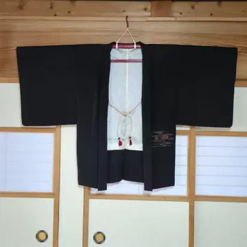 꽃무늬 누비 블랙 겉옷