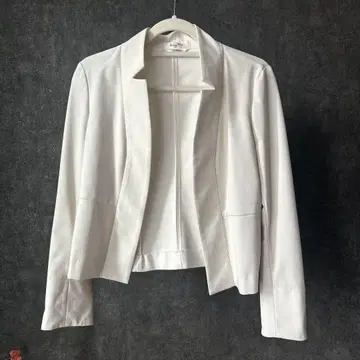 kayMe 케이미 노카라 자켓 사이즈 11 호 볼레로 화이트 계열