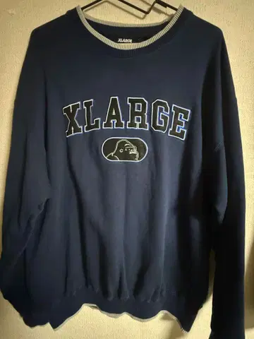 XLARGE 네이비 맨투맨