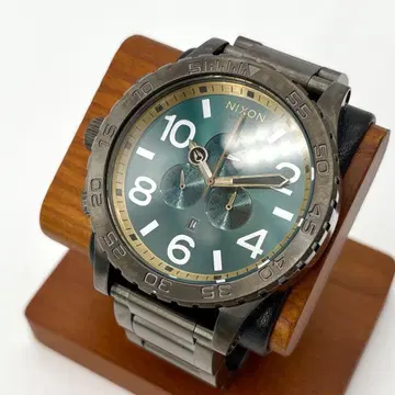 [레어] NIXON 51-30 크로노그래프 건메탈 남성용 스몰 세컨드