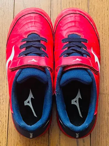 미즈노 키즈 축구 트레이닝 슈즈 REBULA 22cm 와이드