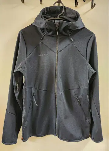 MAMMUT Ultimate VI SO Hooded Jacket AF