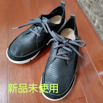 [ 새상품 미사용 ] Clarks Trigenic 스네이크 스킨풍