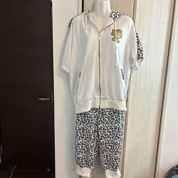 헬로키티 레오파드 무늬 저리 세트