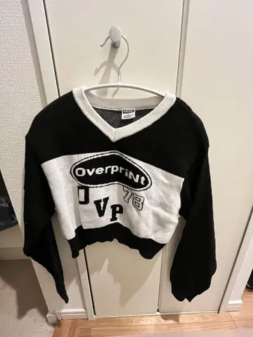 OVERPRINT 크롭 스웨터 S 블랙/화이트