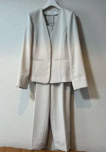 내추럴 뷰티 베이직 화이트 셋업 S / L