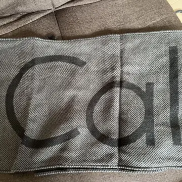 Calvin Klein 로고 그레이 머플러
