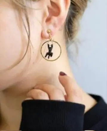 [ 새상품급 ] ear PAPILLONNER 늘어뜨린 검은 고양이 귀찌