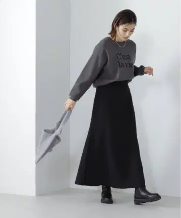 내추럴 뷰티 베이직 패널 절개 파이핑 내로우 스커트