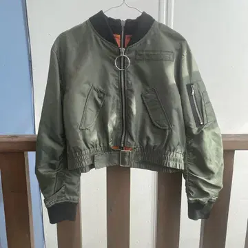ZARA 올리브 그린 밀리터리 MA-1 자켓