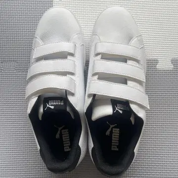 PUMA 화이트 스니커즈 27.5cm