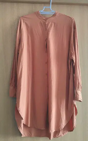 오렌지 버튼 긴팔 셔츠