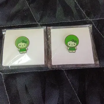 일본관 모키티 핀 배지 2종류