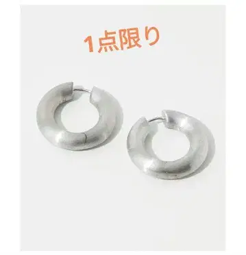 새상품 귀걸이 톰우드 Chunky Hoops Satin Medium